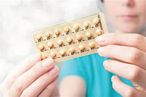 Ai nên dùng thuốc cân bằng nội tiết tố nữ